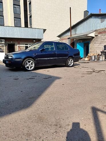 golf vento: Volkswagen Vento: 1993 г., Седан — 3