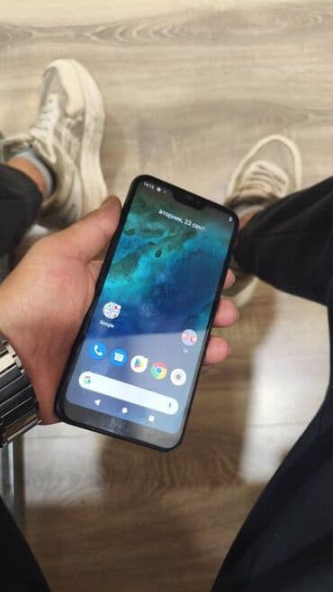 телефон часы с сим картой: Xiaomi, Mi A2 Lite, Б/у, 64 ГБ, цвет - Черный, 2 SIM — 2