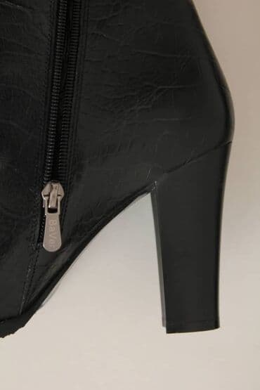 оптом ботинки: Сапоги кожаные, производство Турция, последний 40 размер — 2