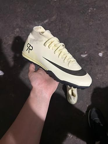 красовки для фудбола: Мужские кроссовки, 43, 42, Nike, Новый, цвет - Бежевый, Платная доставка, Самовывоз — 1