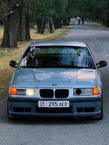 BMW 3 series: 1993 г., 3 л, Кол менен иштөөчү, Бензин, Седан lalafo.kg да BMW 3 series: 1993 г., 3 л, Кол менен иштөөчү, Бензин, Седан