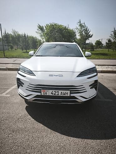продаю или меняю внедорожник: BYD Song Plus: 2023 г., 1.5 л, Вариатор, Гибрид, Кроссовер — 7