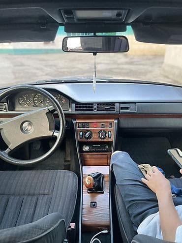 мерс 124 двигател: Mercedes-Benz W124: 1991 г., 2.3 л, Механика, Бензин, Универсал — 7
