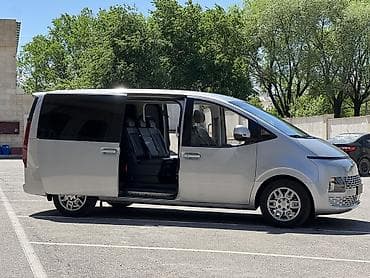 Hyundai Staria: 2021 г., 2.2 л, Автомат, Дизель, Вэн/Минивэн — 9