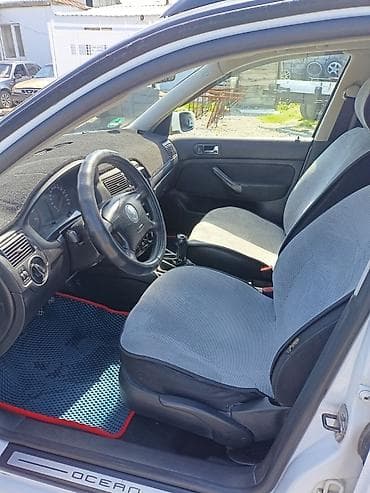 Volkswagen: Volkswagen Golf Variant: 2004 г., 2 л, Механика, Бензин, Универсал — 4