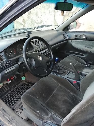 потрубок: Honda Accord: 1994 г., 2 л, Ручные, Бензин, Седан — 5