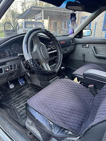 продаю или меняю с доплатой: Mazda 626: 1989 г., 2 л, Механика, Бензин, Седан — 6