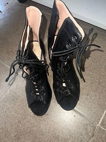 pole dance: Покупала в Москве за 5000 р Б/у отдам за 1000 сом Женские хилсы для — 1