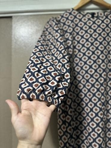 Платье миди с принтом - Свободный А-силуэт с ярусной (многоярусной) — 4