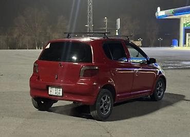 китайский фит: Toyota Vitz: 2000 г., Хэтчбэк — 2
