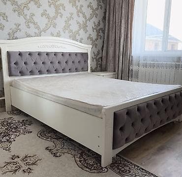 sofa bed: Двуспальная кровать, Б/у, С мягким изголовьем, длина - 2 см — 1