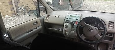 Продажа авто: Honda Mobilio: 2002 г., 1.5 л, Вариатор, Бензин, Хэтчбэк — 5