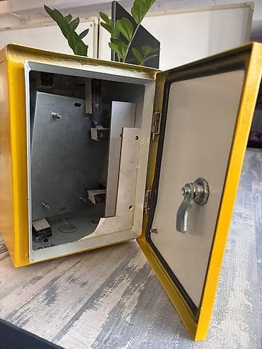 железный яшик: Металлические шкафы/боксы для слаботочных и охранных систем В наличии — 3