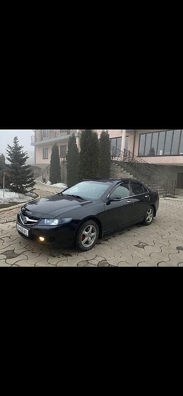 рассмотрим все варианты: Honda Accord: 2003 г., 2 л, Механика, Газ, Седан — 8
