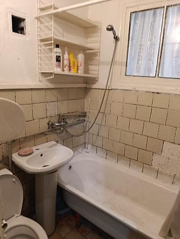 продажа квартир в бишкеке с фото: 3 комнаты, 50 м², 2 этаж — 7