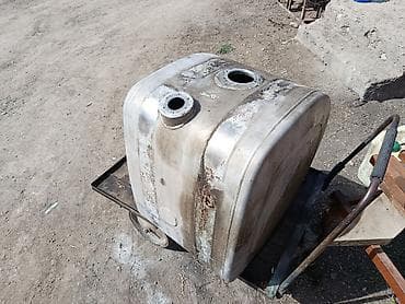 Күйүүчү май багы Volvo 2012 г., Колдонулган, Оригинал — 2