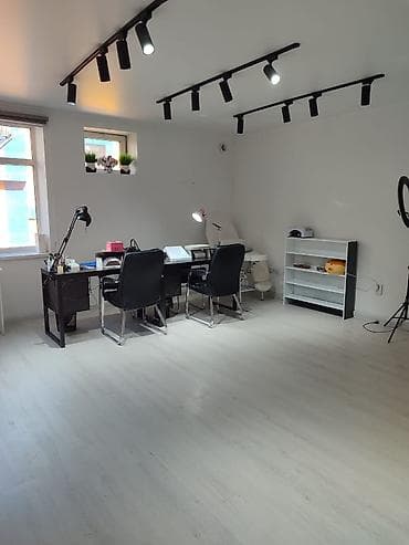 деревянные бани: Сдаётся кабинет/рабочие места: маникюрный стол+педикюрное кресло — 2