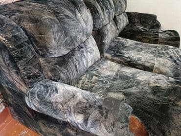 Продаем б/у диван. Все вопросы по Ватсапп