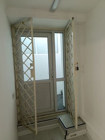 контейнер рынок дордой: Продается Коммерческое помещение!!!! в Золотом квадрате 111м2 ( — 14