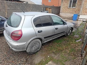 rf 2: Nissan Almera: 2002 г., 2.2 л, Механика, Хэтчбэк — 1