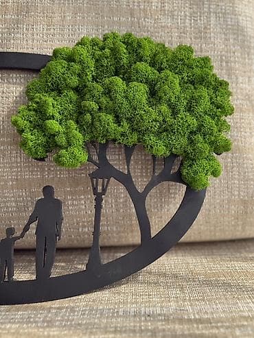 Другой декор и предметы интерьера: Панно настенное «Семья в парке» с натуральным стабилизированным мхом — 2