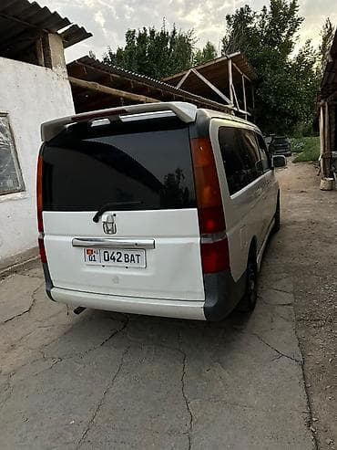 бампер на степ: Honda Stepwgn: 2002 г., 2 л, Автомат, Газ, Минивэн — 3