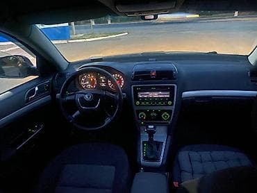 octavia: Skoda Octavia: 2013 г., 1.6 л, Автомат, Бензин, Лифтбек — 3