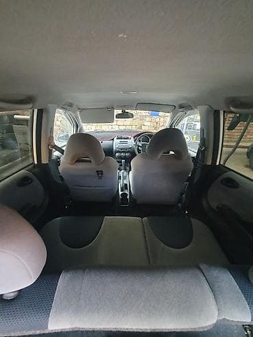 Транспорт: Honda Fit: 2002 г., 1.3 л, Автомат, Бензин, Хэтчбэк — 6