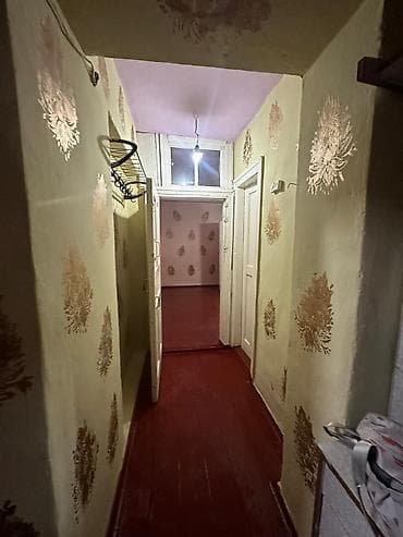 2 комнаты, 42 м², Черёмушки мкр., Хрущевка, 1 этаж, Требуется ремонт