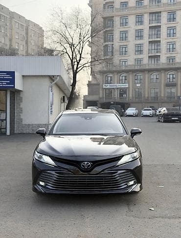 Toyota Camry: 2020 г., 2.5 л, Вариатор, Гибрид, Седан