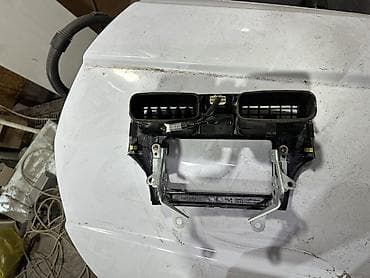 vin code: Сenter console Toyota 2003 г., Б/у, Оригинал, Япония — 2