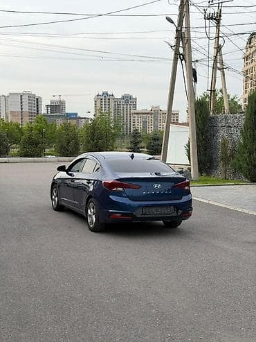 елантра 2017: Hyundai Elantra: 2020 г., Бензин, Седан — 5