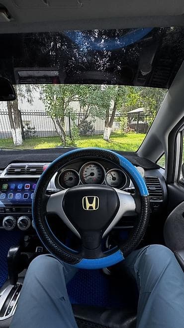полики хонда фит: Honda Fit: 2005 г., 1.5 л, Вариатор, Бензин, Хэтчбэк — 10