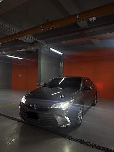 Toyota Camry: 2016 г., 2.5 л, Вариатор, Гибрид, Седан