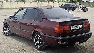 битый гольф: Volkswagen Passat: 1994 г., 2 л, Механика, Бензин, Седан — 3