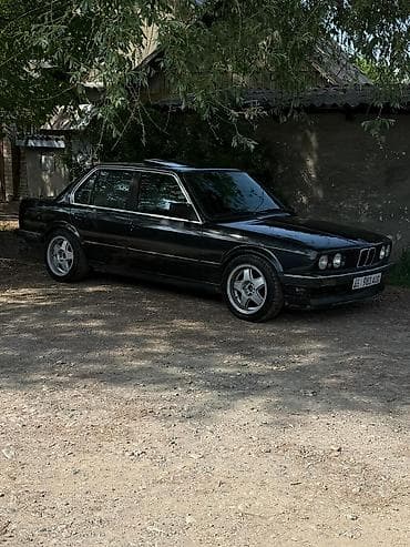 старый машины: BMW 3 series: 1986 г., 2.5 л, Седан — 6