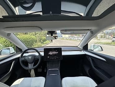 Tesla: Tesla Model Y: 2023 г., Автомат, Электромобиль, Кроссовер — 5
