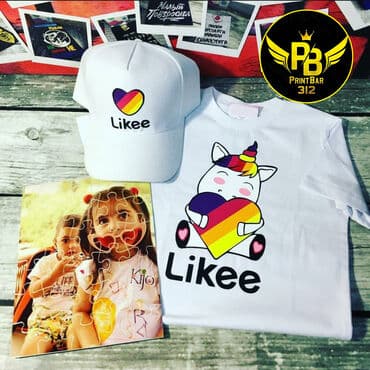 надпись на футболке: Футболки Likee TikTok на заказ, сроки изготовления от 20 минут! Цены — 7