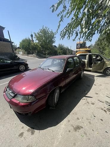 саната нюарис: Daewoo Nexia: 2010 г., 1.6 л, Механика, Бензин, Седан — 2