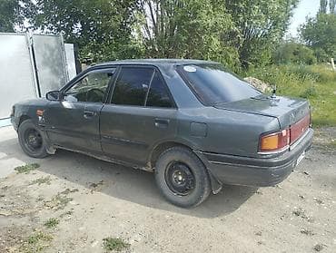 Mazda 323: 1989 г., 1.5 л, Механика, Бензин, Седан — 3