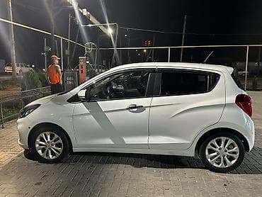 Продажа авто: Chevrolet Spark: 2018 г., 1 л, Автомат, Бензин, Хэтчбэк — 4