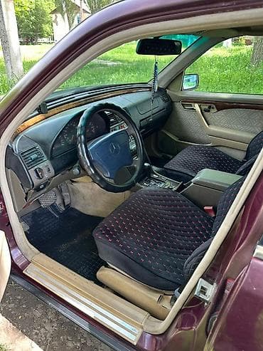 сешка 220: Mercedes-Benz C-Class: 1994 г., 2 л, Автомат, Бензин, Седан — 7