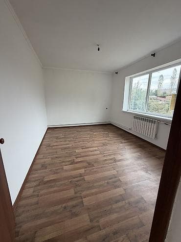 Недвижимость: 🏡 Срочно продается кирпичный дом! 📍 Село Кунтуу, ул. Сейдесимбаева ✅ — 8