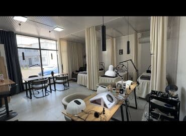 сдается кабинет парикмахера в салоне красоты: 🌸 Сдаётся готовый салон красоты! 🌸 Площадь — 80 кв. м. Отличное — 7