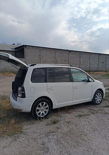 touran: Volkswagen Touran: 2018 г., 1.6 л, Механика, Бензин, Минивэн — 6