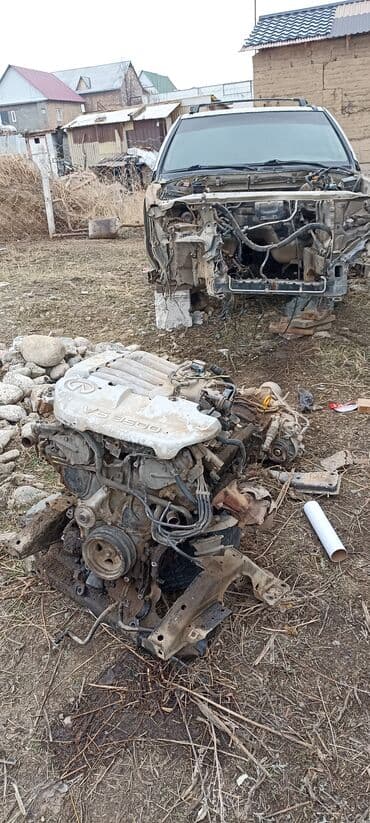 меняю варианты: Infiniti QX4: 2001 г., 3.5 л, Бензин, Внедорожник — 10