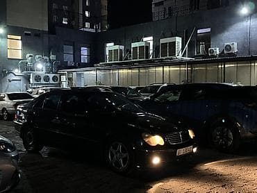 Mercedes-Benz C-Class: 2004 г., 2.6 л, Автомат, Бензин, Седан — 7