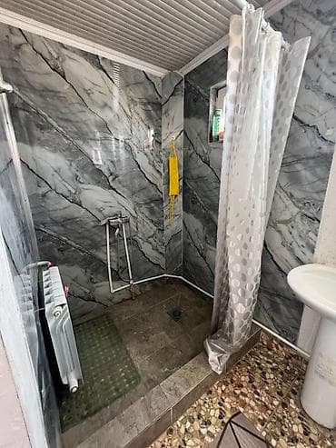 в канте дом: 🏡 ПРОДАЁТСЯ 6-КОМНАТНЫЙ ДОМ В АК-ОРДО 3! 📍 Локация: АК-Ордо 3 🏠 — 8