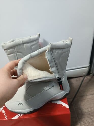 куртка зимняя на мальчика: Зимние сапоги светло‑серого цвета. Отличное качество — 4