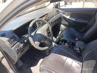 b v d: Toyota Corolla: 2004 г., Механика, Хэтчбэк — 5